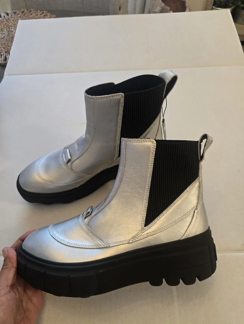 Sorel Caribou X Waterproof Boots Size 9.5 Silver Metallic